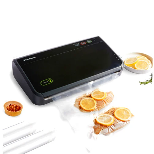 FoodSaver Vacuum Sealer Machine, Automatic Bag Detection, Sous Vide Friendly, with sealer bags, roll, handheld vacuum sealer, black