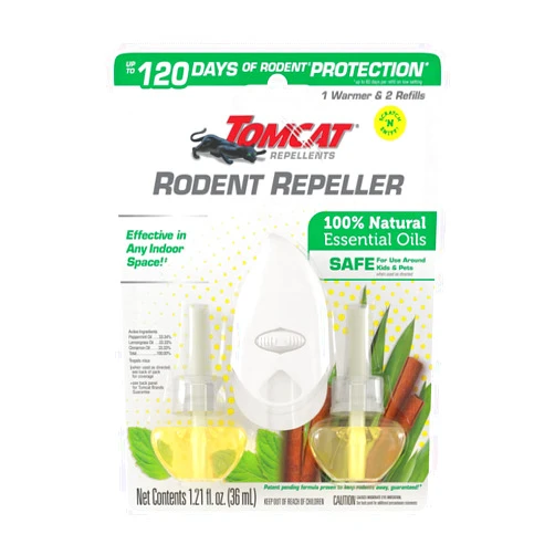 Tomcat Repellents Rodent Repeller, Natural Essential Oil Plug-In, 1 Warmer and 2 Refills
