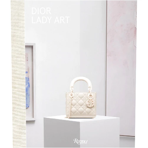 By Hervé Mikaeloff (Contributor), Jérôme Hanover (Contributor), Anne Malherbe (Contributor) & 0 more Dior Lady Art