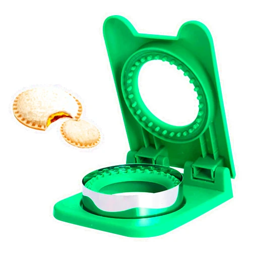 Maocufan Uncrustables Sandwich Maker, Sandwich Cutters for Kids Lunch, Create delightful treats effortlessly for your little ones with this easy-to-use sandwich maker. (green)