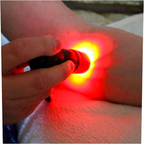 Weohoviy Portable Vein Finder, Vascular Display Instrument, Viewer Locator for Elderly Children Easy Finding Subcutaneous Veins Device, Red