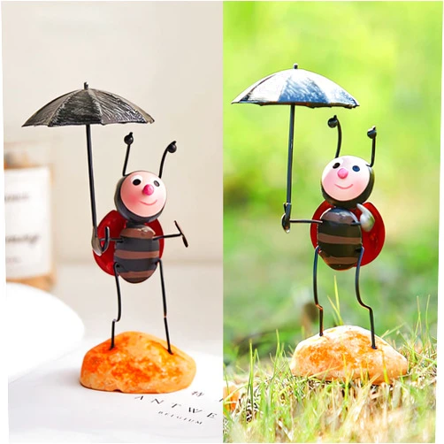 OwMell Garden Decor for Outside, Cute Metal Ladybug Statue Figurine for Indoor Outdoor Decor, Yard Art Statue Decoration - Umbrella Ladybug