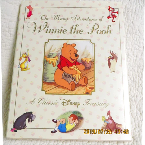 Janet Campbell,Teddy Slater,Stephanie Calmenson,Alan Alexander Milne,Walt Disney The Many Adventures of Winnie the Pooh: A Classic Disney Treasury