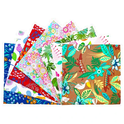 Cartisanat Fat Quarters Fabric Bundles, 8 Pcs (19.69in x 19.69in /50cm x 50cm) Sewing Patterns Quarter Precut Fabrics for Quilting Squares Sheets, Premium Cotton Patchwork DIY Crafting, Red Floral