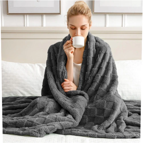Lussena Grey 300GSM Fleece Small Throw Blanket 40×50 for Couch Sofa Bed,Super Soft Cute Cozy Plush Flannel Blanket with Checkered Design for Adults, Woman, Man