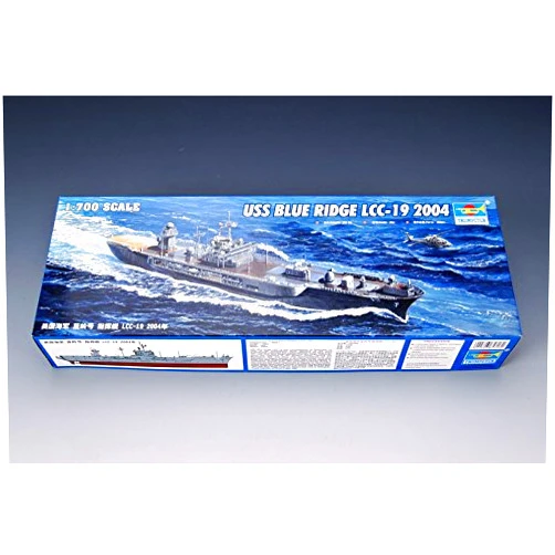 Trumpeter 05717 Model Kit USS Blue Ridge LCC 19 2004