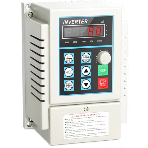 XCFDP AC 220V/0.75kw 1HP Variable Frequency Drive,5A VFD Inverter Single Phase to 3 Phase Frequency Converter for Spindle Motor Speed Control(Single-Phase Input, 3 Phase Output)