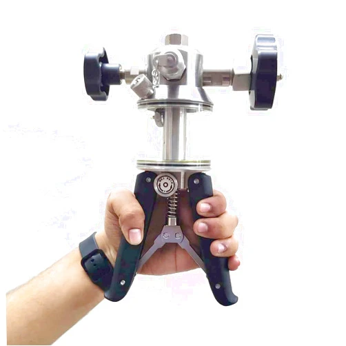 INSTRUKART Hand Operated Pneumatic Pressure and Vacuum Pump Calibrator (Range: 0 to 600 Kg/Cm²) (Only Hand Pump) for Calibration Labs, Field Calibration and Pressure Transmitter Calibration | Model: AI-DP1-2300