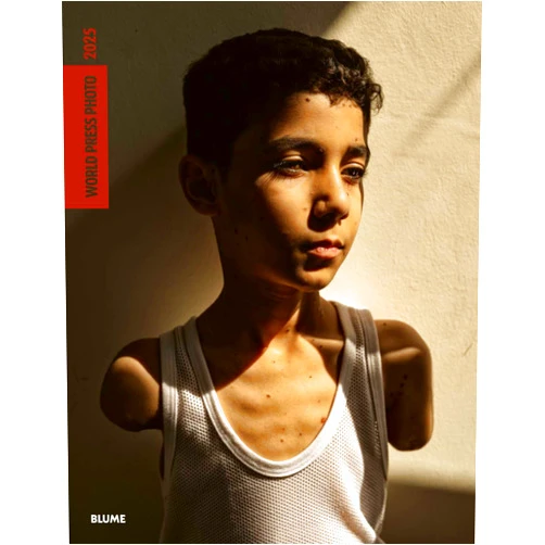 Spanish Edition by WORLD PRESS PHOTO (Author), Cristina Rodríguez Fischer (Co-editor, Translator) World Press Photo 2025