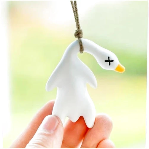 LIYYA Color-Changing Duck Car Hanging Ornament, UV-Reactive Rearview Mirror Decoration, White to Orange