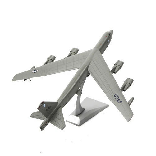 NUOTIE 1/200 Scale B-52(Stratofortress) Long-Range Subsonic Jet-Powered Strategic Bomber Diecast Military Aircraft Model Display Model Aircraft for Display Collection or Gift