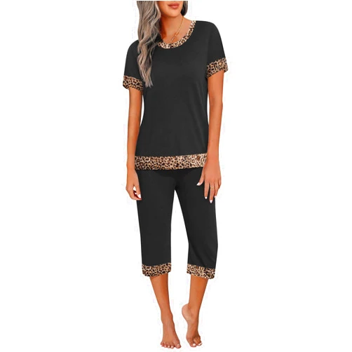 Ekouaer Women's Pajama Sets Short Sleeve Sleepwear Round Neck Pj Loungewear Top and Capri Pants with Pockets