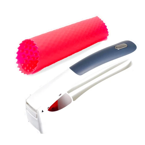 Zyliss Garlic Peeler & Easy Clean Garlic Press - Silicone Garlic Peeler Tube and Garlic Crusher for your Kitchen Accessories - 2 Piece