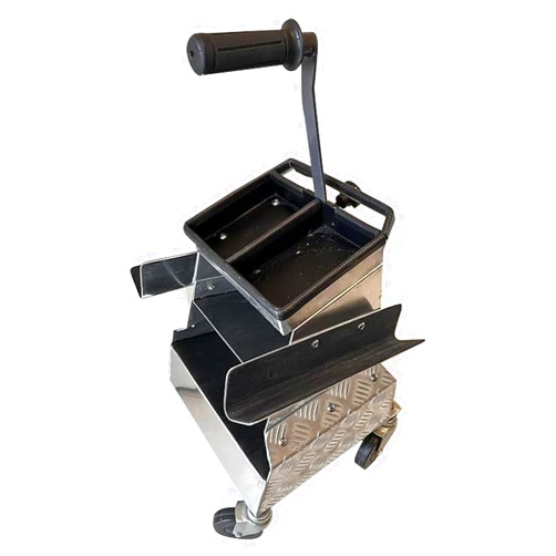 Le Czar Horseshoeing Box with Lightweight and Compact Design, 2 Large Shelves for Easy Access, Vinyl Top Tray with Divider, tool hanger, and Two Aluminum Rasp Holders