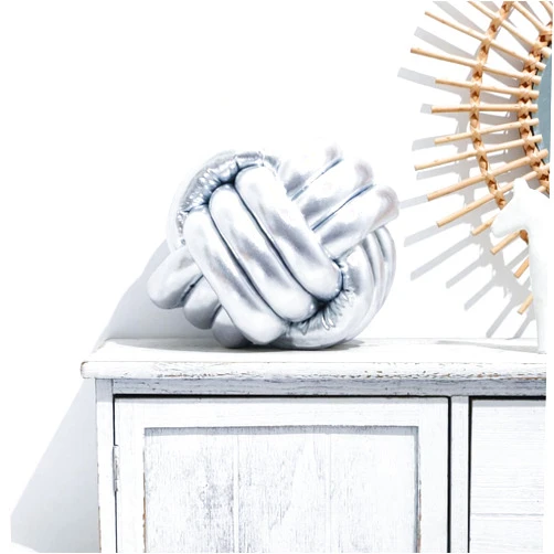 QUIRAI Silver Knot Pillow Ball 8