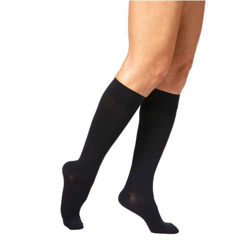 Sigvaris DYNAVEN by Sigvaris Women's Closed Toe Calf-High Compression Socks 15-20mmHg - Moisture-Wicking & Durable for Daily Support - Medium Short - Black