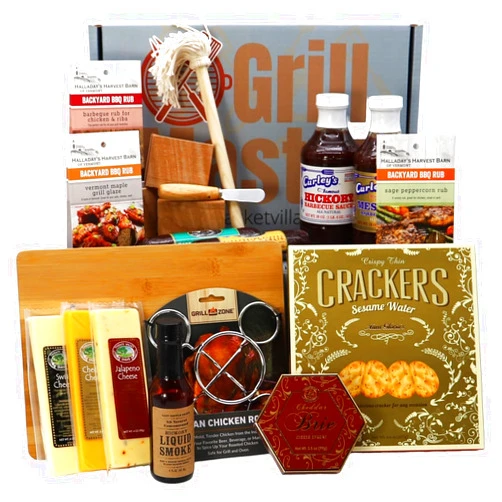 Gift Basket Village - Grill Master's Delight Gift Box, Featuring Gourmet Rubs, Sauces, Snacks & Grilling Tools for BBQ Enthusiasts