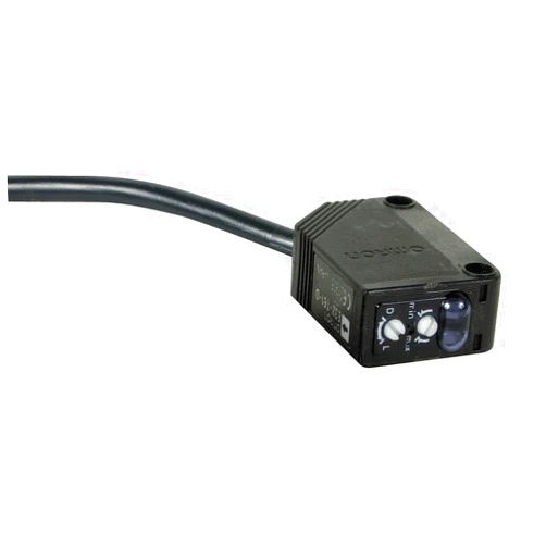 OMRON Industrial Automation E3Z-R61 PHOTOELECTRIC Sensor
