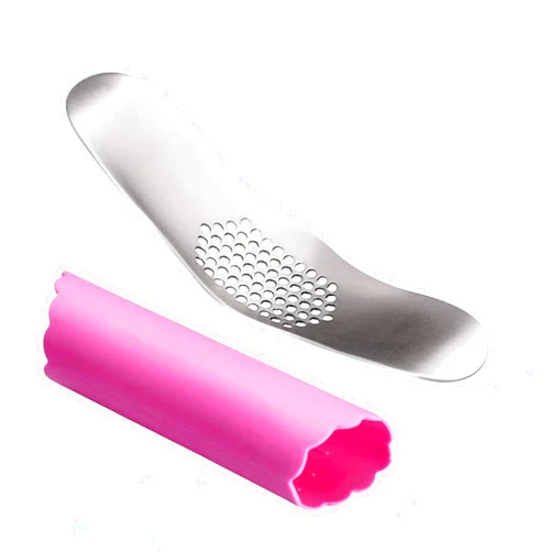 Fu Store Garlic Press 304 Stainless Steel Garlic Rocker Mincer Food Grade with Silicone Peeler Garlics, Color Random Peeler
