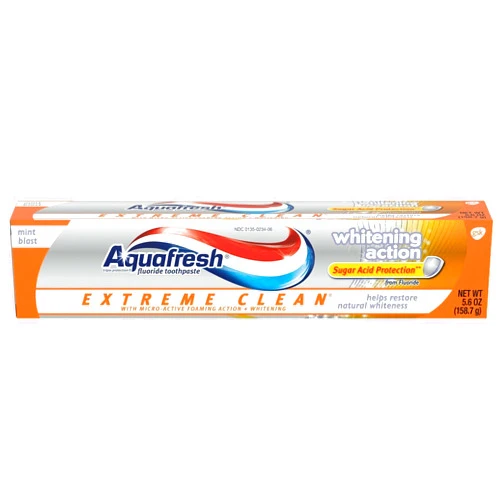 Aquafresh Extreme Clean Whitening Action Fluoride Toothpaste for Cavity Protection, pack of 6 tubes 5.6 oz each
