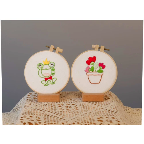 Ebherys Level 1 hand embroidery kit for beginners, starters,not cross stitch, 2pcs animal patterns 2pcs hoops needlepoint kit DIY instructions (Frog and Flower)