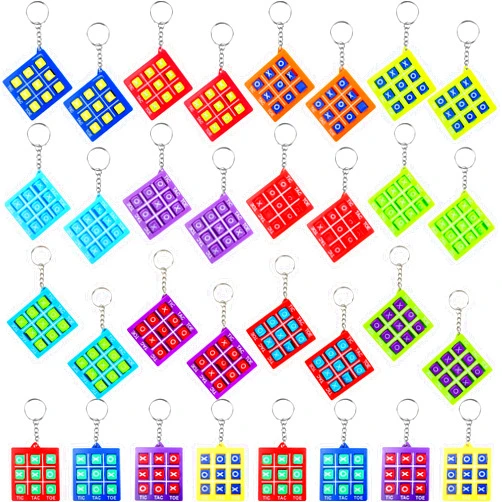 Conagel 32 Pack Tic Tac Toe Keychain Mini Tic-Tac-Toe keyholders Tic-Tac-Toe Games Keyrings for Backpack Clip Goodie Bags Fillers Birthday Party Favors