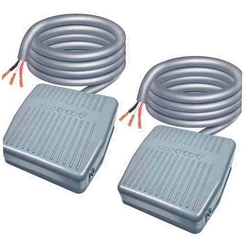 Gebildet 2pcs AC 110V 10A SPDT NO NC Pedal Switch,Momentary Foot Pedal Switch Foot Operated Pedal Controller for CNC Industrial with Anti-Skid Rubber Surface