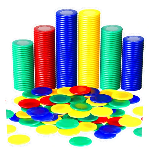 Skylety 400 Pieces Plastic Poker Chips Game Chips 4 Colors Counter Card for Kids Game Playing Learning Math Counting Bingo Game Blank Chips Card for Kids Reward, 0.86 Inch (Red, Blue, Green, Yellow)