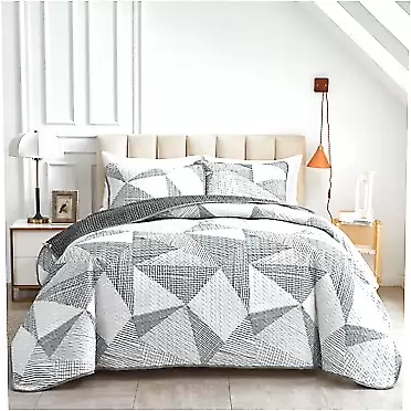 Joyreap 2 Pieces Quilt Set Twin, Geometrical Triangle White Pattern, Smooth Soft Microfiber Quilt, Bedspread Bed Cover for All Season, 1 Quilt and 1 Pillow Sham- 68x86 inches Geometry White Twin (68