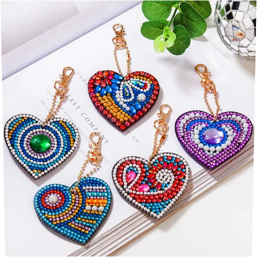 HXYQMMY 5PCS Diamond Painting Keychain -Diamond Art Kits for Adult Paint with Diamonds by Numbers Love Heart Pendant Diamond Art Keychains Crat