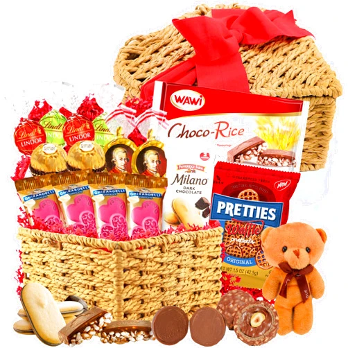 Eva's Gift Universe, Valentines Day Heart Shaped Basket Gift with Teddy Bear, Special Assorted Chocolates & Cookies, Heart Shaped Basket for Couples, Men, Women, Wife, Husband, Boyfriend, Girlfriend