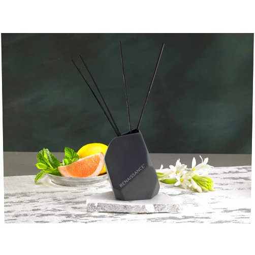 Renaissance Hotels Shiso Tea Reed Diffuser - Aromatherapy Diffuser Crafted by Joya Exclusively for Renaissance Hotels - Signature Shiso Tea Scent - Black Reeds in Ceramic Vessel - 8 oz.