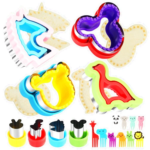 MUYIYAMEI Sandwich Cutter and Sealer set, 4 Bread Sandwich Sealer Pancake Maker DIY Children's Cookie Cutter Bento Box, Mouse head, Dinosaur, Bear head, Horse head, Cookie Cutter Mold.