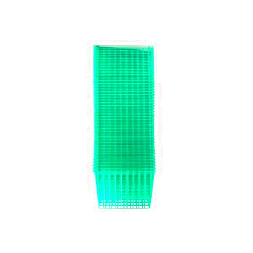 bark and lindy Plastic Berry Baskets Pint Size for Crafts Gifts Summer Picking and Farm Stand Sales (12)