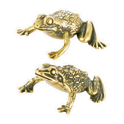 MAGICLULU Feng Shui Money Frog Lucky Money Toad Decorations Brass Frog Amulet Wealth Frog Statue Sculpture Cake Topper Fengshui Home Decor Collectible Figurine for Attracting Wealth Good Luck 2pcs