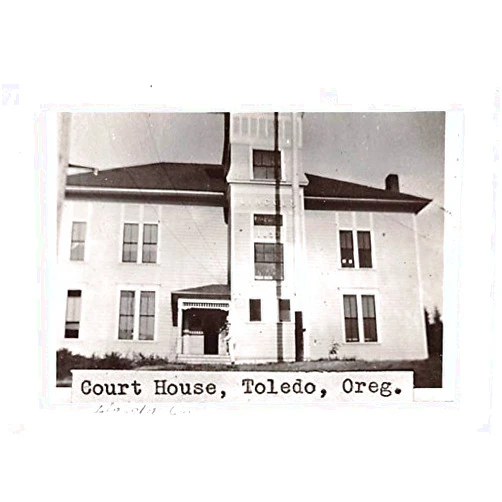 Court House Toldeo, Oregon postcard