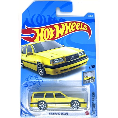 Hot Wheels Volvo 580 Estate - Yellow - Diecast Car - 6 Inches x 6 Inches x 4 Inches - Unisex - Kids