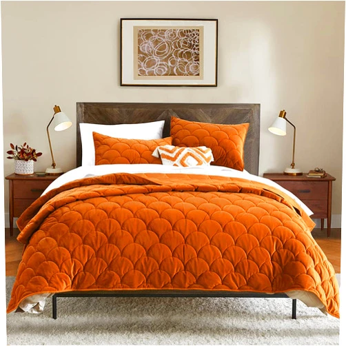 HORIMOTE HOME Velvet Quilt Set Queen Size, Caramel Gold Luxury Velvet Comforter Set 3 Pieces Soft Warm Bedding Set Coverlet with 2 Shams, Geometric Pattern Quilted Bedspread for All Season