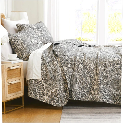 Southshore Fine Living, Inc. Ashanti Collection Oversized Quilt Queen Bedding Set Lightweight, Soft Coverlet Bedspread 3-Piece with Two Matching Shams (98 in Wide x 98 in Long), Grey, Full/Queen
