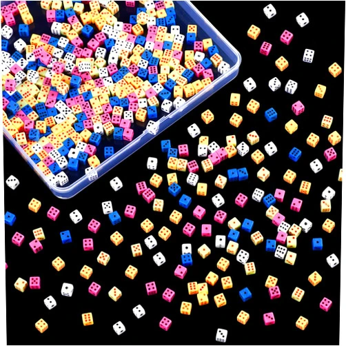 Poen 500 Pieces Mini Dice with Portable Plastic Box Casino Game 6 Sided Small Dice, 5mm Bulk Tiny Colored for Casino Night Parties Board Games Early Elementary Math Learning