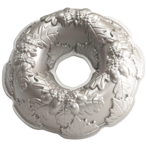 Nordic Ware Autumn Wreath Bundt Pan, Bronze, 10 cups, Silver
