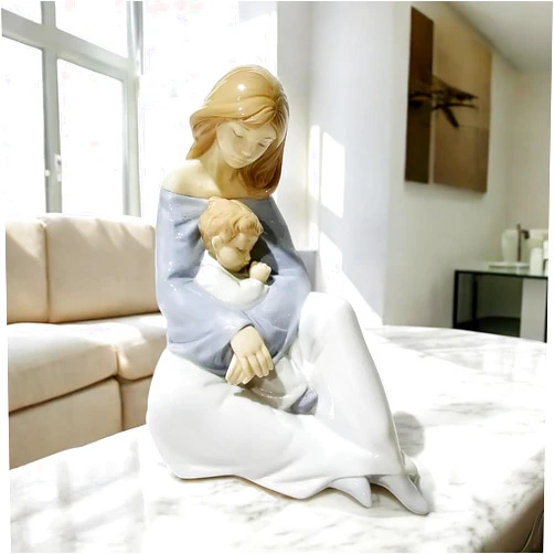 LLADRÓ Lladro Nao Collectible Porcelain Figurine: The Greatest Bond - 7 1/4