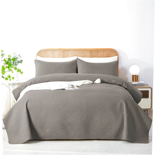 WURUIBO Grey Full/Queen Quilt Bedding Set, 3 Pieces Lightweight Bedspreads with Pillow Shams, Microfiber Modern Thin Coverlet, Summer Quilted Comforter for All Season (1 Quilt, 2 Shams)
