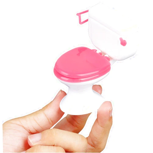 Dong Huang 3pcs Miniature Toilet Cake Toppers Decor, Mini Toilet Toy Funny Toilet Gift, Doll Accessories Dollhouse Toilet for Girl Party Favours