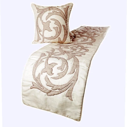 The HomeCentric Handmade Ivory & Beige King 90 x 18 inch Bed Runner with Matching Pillow Cover, Linen Lurex Applique Bed Scarf, Abstract Modern - Pretty Dainty