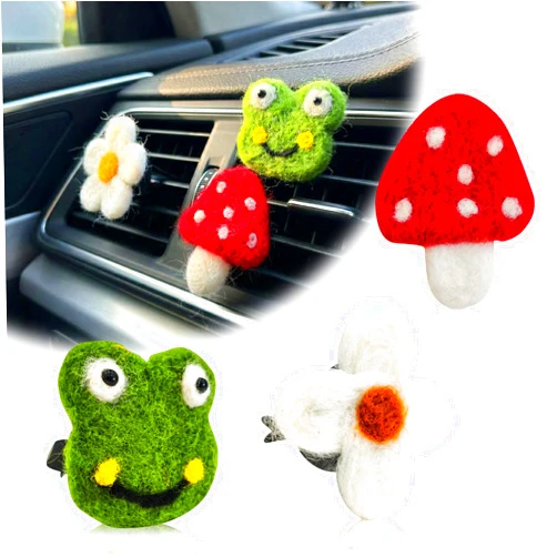 JUYQZ Cute Frog Car Air Vent Clips - Cottagecore Mushroom & Flower Dashboard Decor - Kawaii Green Animal Auto Interior Charms - Aesthetic Forest Style Wool Felt Car Accessories Gift for Women