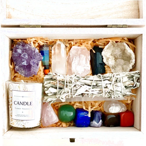 SAOI Healing Crystals Kit - Chakra Stones Crystal Starter Set | Sage Smudge Kit and Relaxation Candle | Protection + Meditation with Wooden Reiki Box for Gifts