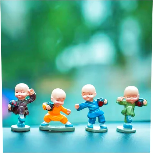 RWSEFK 4pcs Adorable Kung Fu Monk Statue,Little Monk Ornaments,Doll Figurine,Chinese Gong Fu Buddha Figure,Resin Mini Sculptures for Home,Office,Car,Garden Decoratio (B)