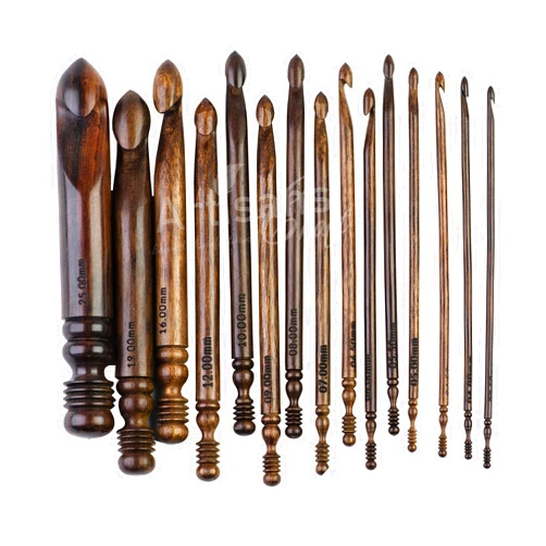 ARTISANS CRAFT BEYOND MANUFACTURING Artisans Craft - 15 Sizes Crochet Hooks Set, 3.5 Mm To 25 Mm, Ergonomic Crochet Hooks For Arthritic Hands, Knitting & Crocheting Needles - Extra Long Crochet Hook