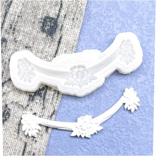 JIAPAILAIYUN Soap Making Molds,7.7x6.8x1.3cm Flower Relief Border Silicone Mold Sugarcraft Cupcake Baking Mold Fondant Cake Decorating Tools
